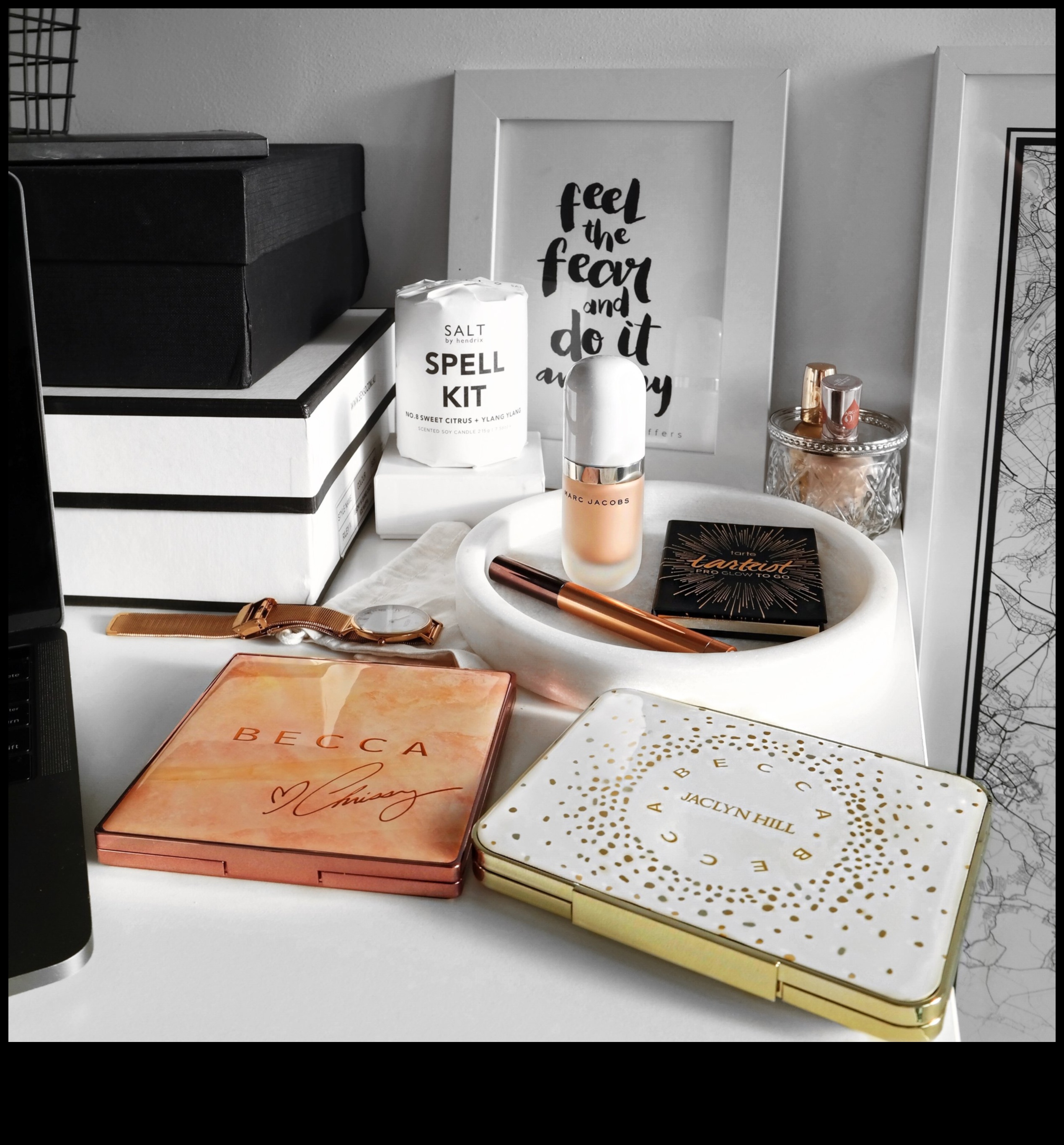 Βασικά στοιχεία highlighter: Must-Have Shades για λαμπερό φινίρισμα