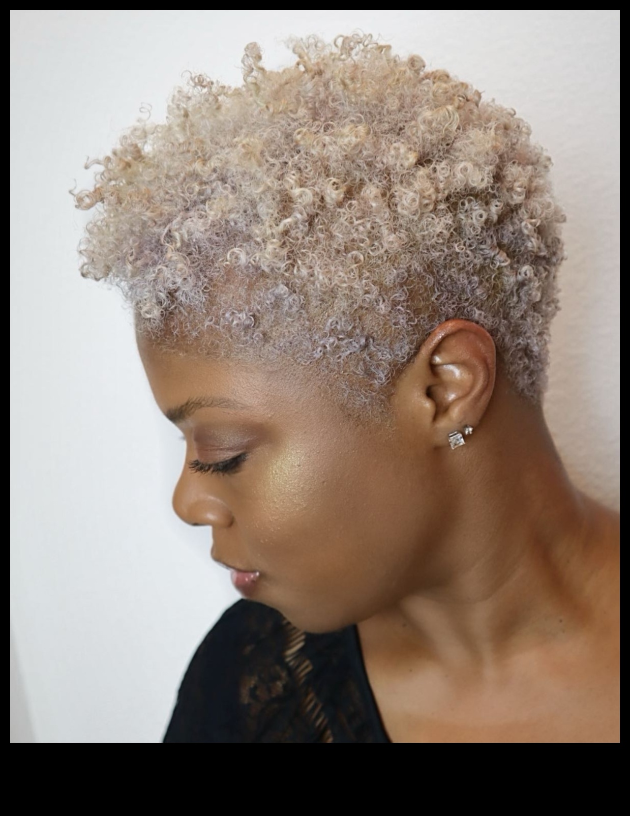 Παιχνιδιάρικες μπούκλες Pixie: Κοντά και πνεύματα χτενίσματα για διασκεδαστική εμφάνιση