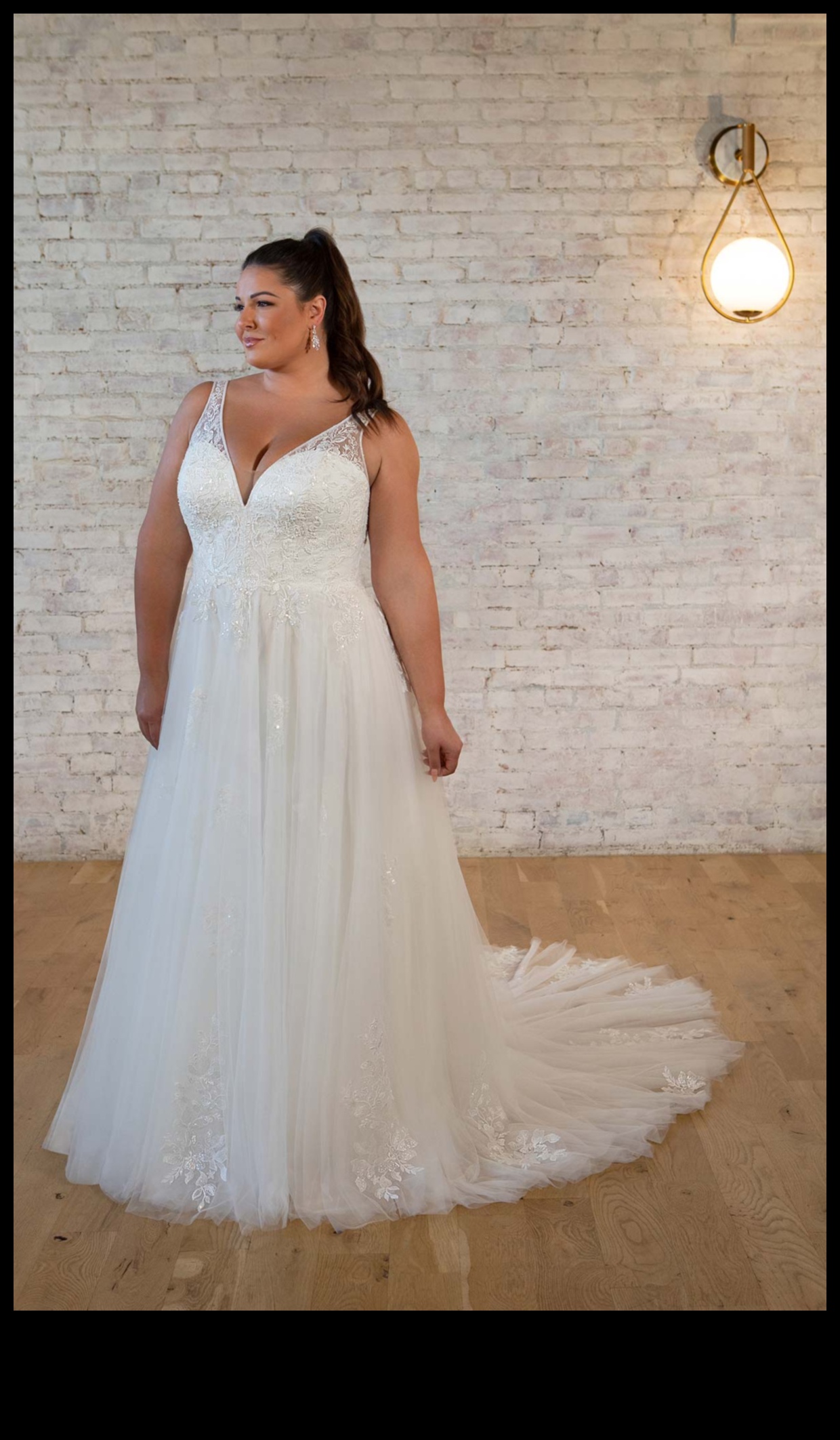 Bridal Brilliance: Ανυψωμένη μόδα νυφικών
