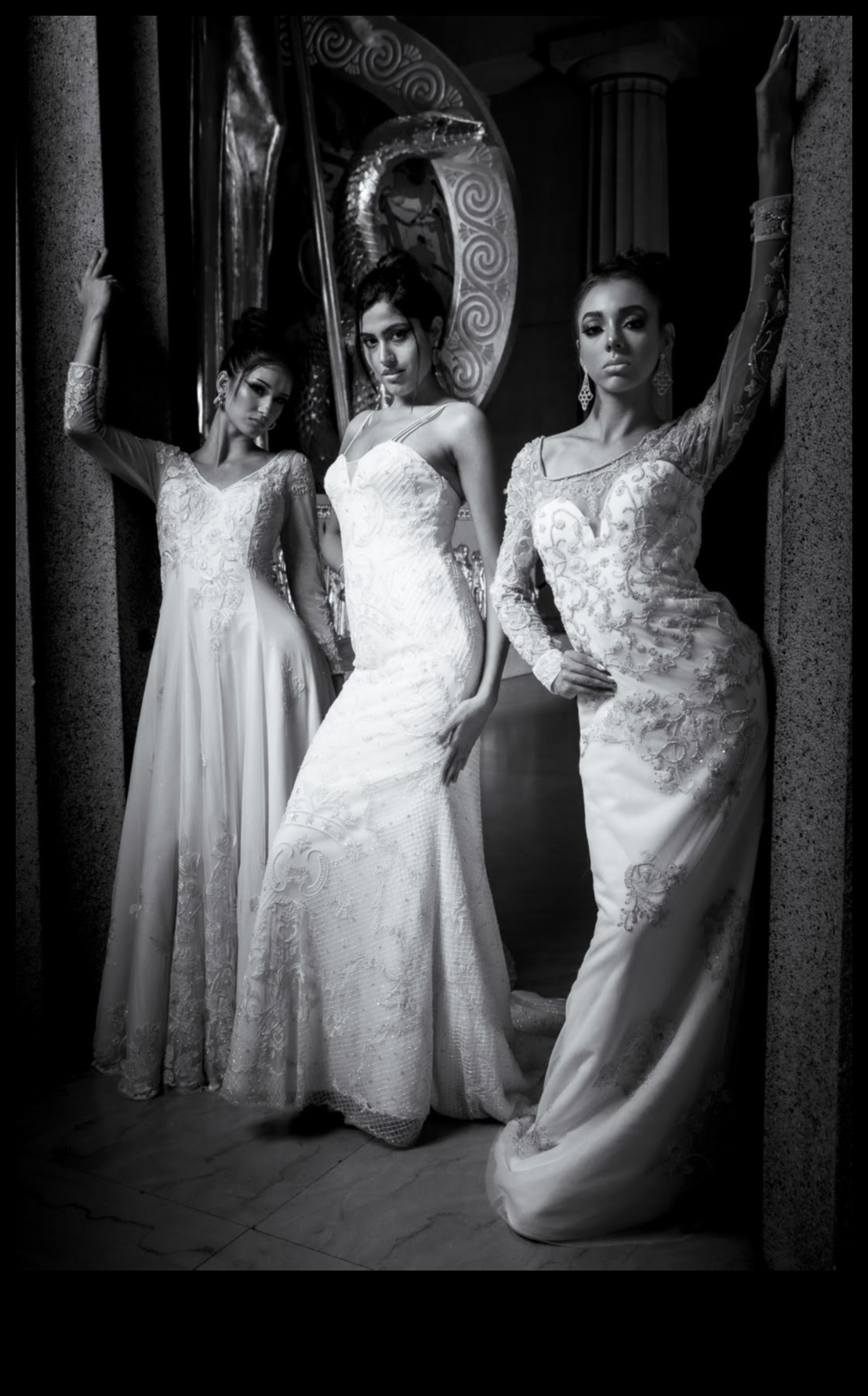 Captivating Charm: Αποκαλυπτική Νυφική ​​Ομορφιά