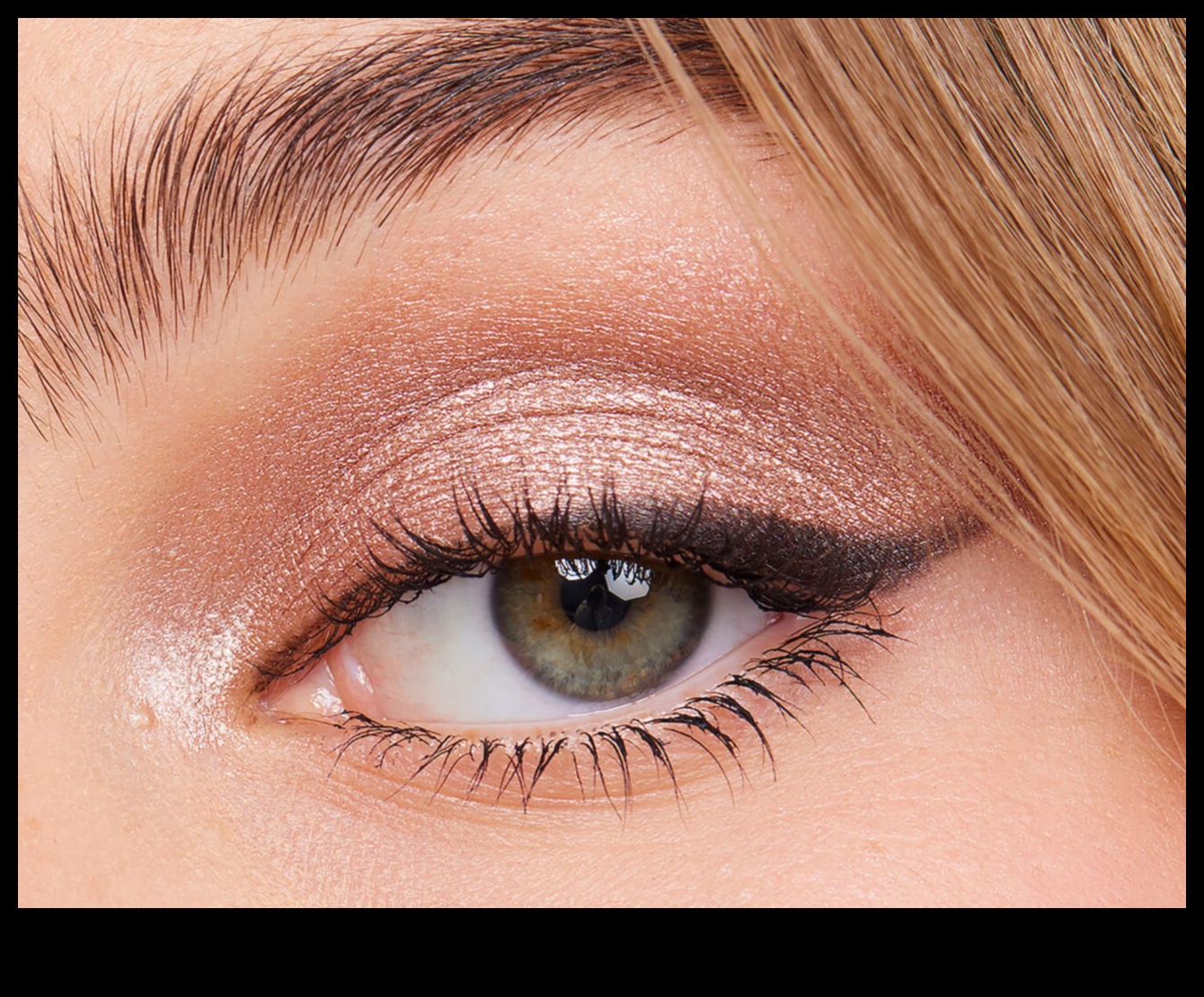 Hydration Heroes: Κρεμώδη eyeliners για λεία και θρεπτική γραμμή