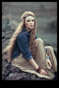 Bohemian Rhapsody: Capturing the Spirit of Boho in Wavy Locks