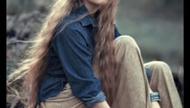 Bohemian Rhapsody: Capturing the Spirit of Boho in Wavy Locks