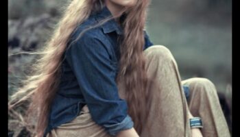 Bohemian Rhapsody: Capturing the Spirit of Boho in Wavy Locks