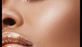 Sunlit Radiance: Απελευθερώνει τη δύναμη του Bronzer για μια φωτεινή επιδερμίδα