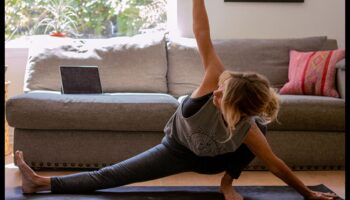 Συνειδητή ευελιξία: Ασκήσεις μυαλού-σώματος για ευκίνητη ζωή